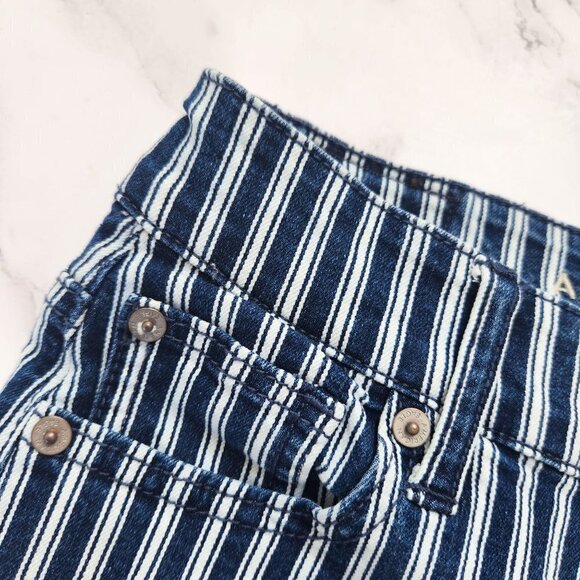American Eagle Hi-Rise Shortie Next Level Shortie Railroad Stripe Jean Shorts 0 - Picture 4 of 9